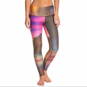 Teeki sunset leggings.